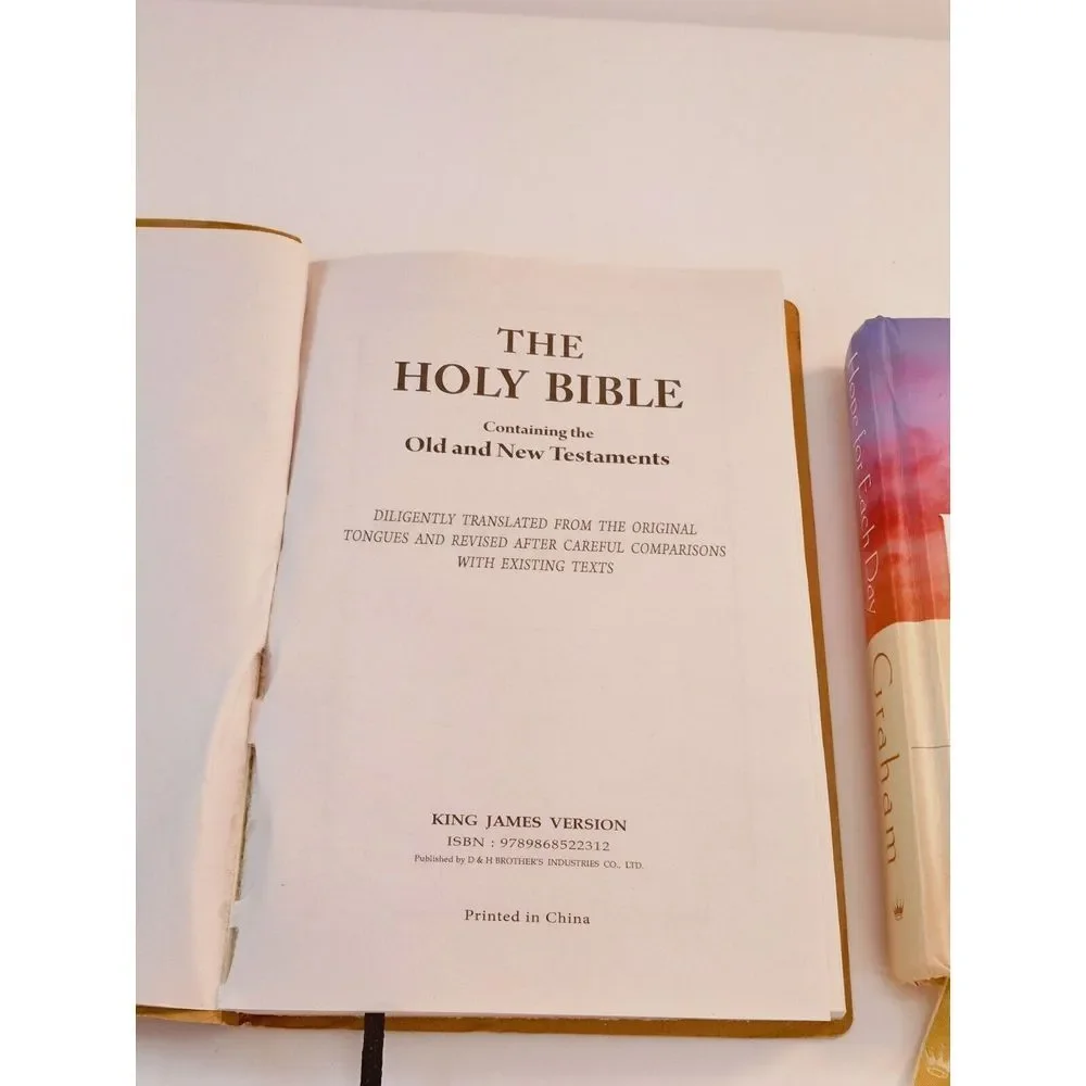 The Holy Bible King James Version Black Old and New Testament KJV & H.F.E.D Book